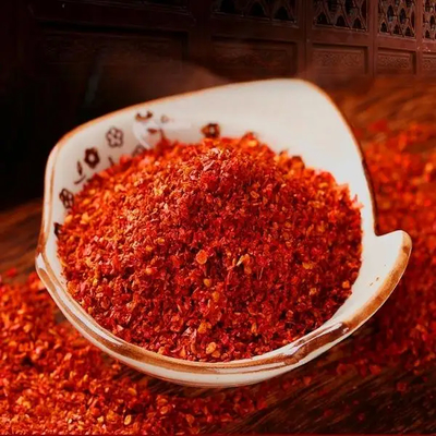 Rot zerkleinerte Chilischillen 3-5mm ohne Stamm für scharfes Kochen