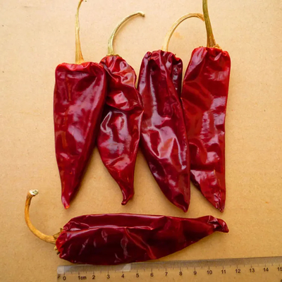 Holen Sie sich die perfekten heiß getrockneten roten Chili-Pfeffer für Ihre Kochbedürfnisse