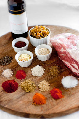 Biologische rote Chili-Pulver 100 Gramm Natürliche Zutat mit maximal 1% Unreinheit für die Lebensmittelverarbeitung und Gewürze