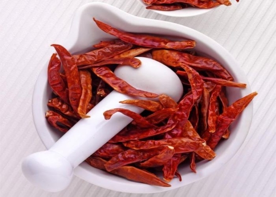 Unbestrahlter milder getrockneter roter Paprika pfeffert 4-7 cm dämpfte Feuchtigkeit kleiner als 11%